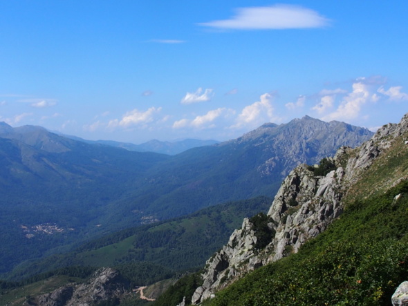 Le chemin des crêtes offre des vues magnifiques ! Le chemin des crêtes offre des vues magnifiques !