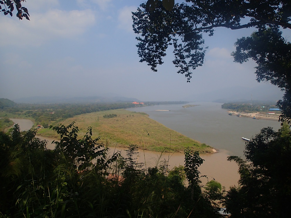 Chiang Rai : des paysages et une chute Chiang Rai : des paysages et une chute