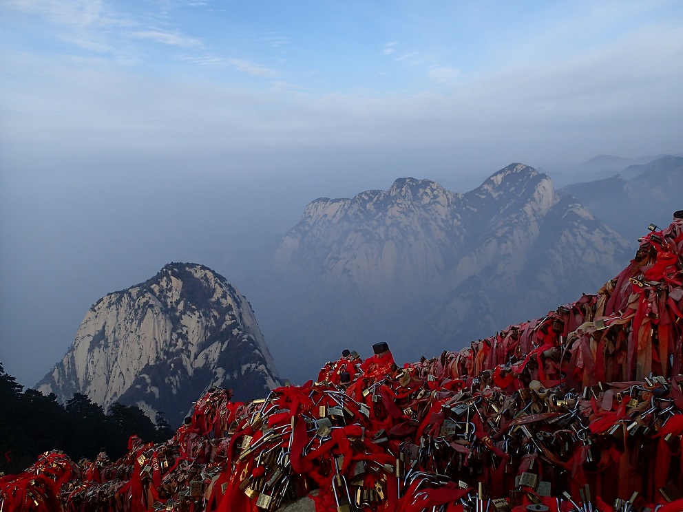 08 - Les cadenas de la montagne sacrée d'Hua Shan